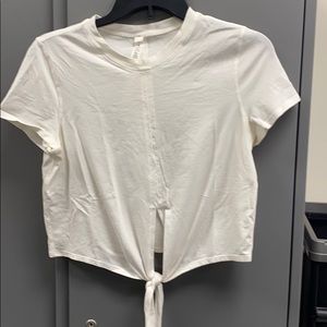 LULULEMON 🤍 CREAM TIE CROP